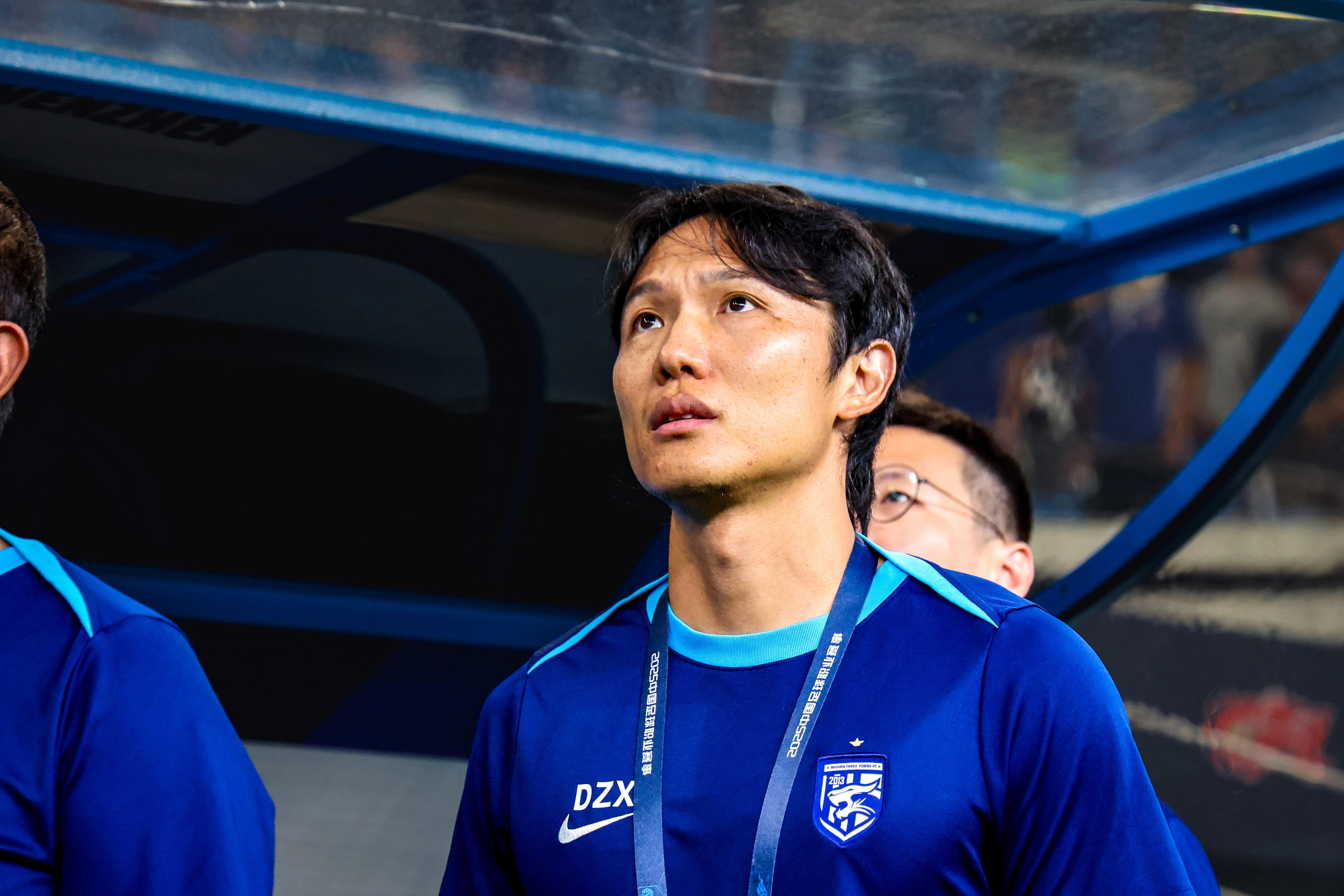 来回报球迷, src