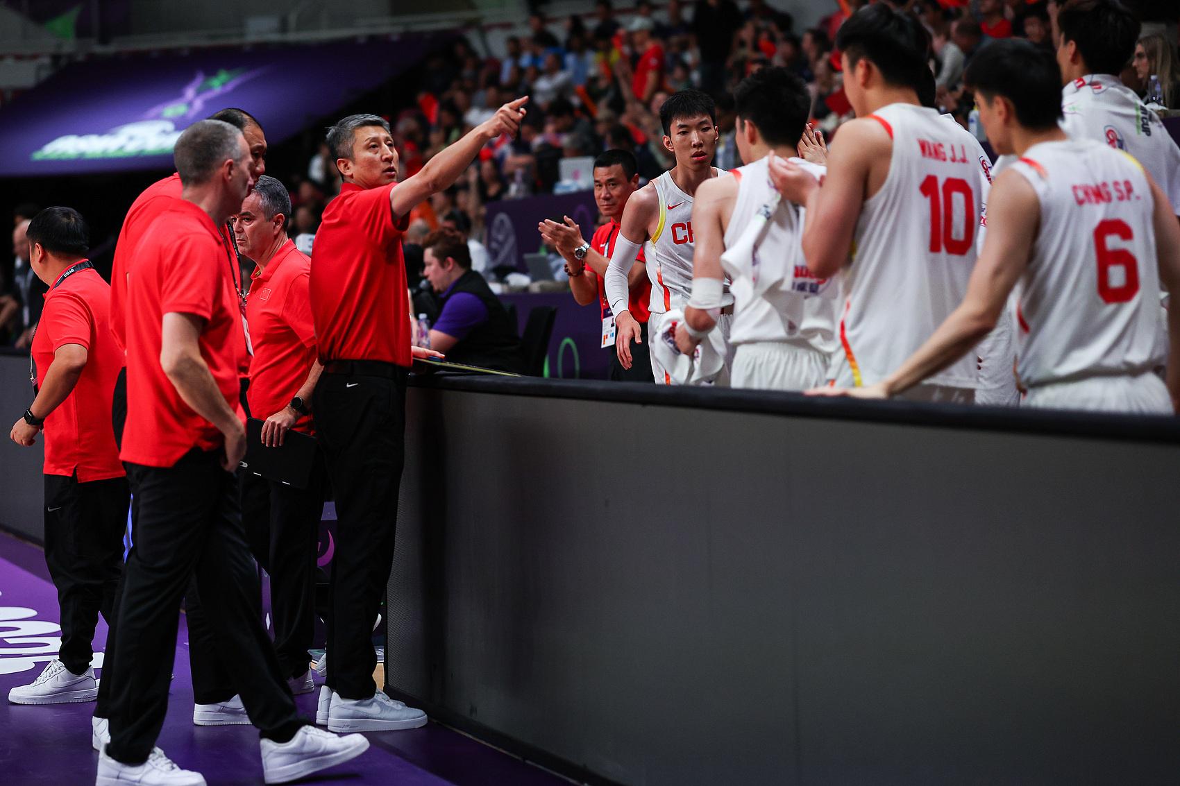 比分始终紧 比分始终紧