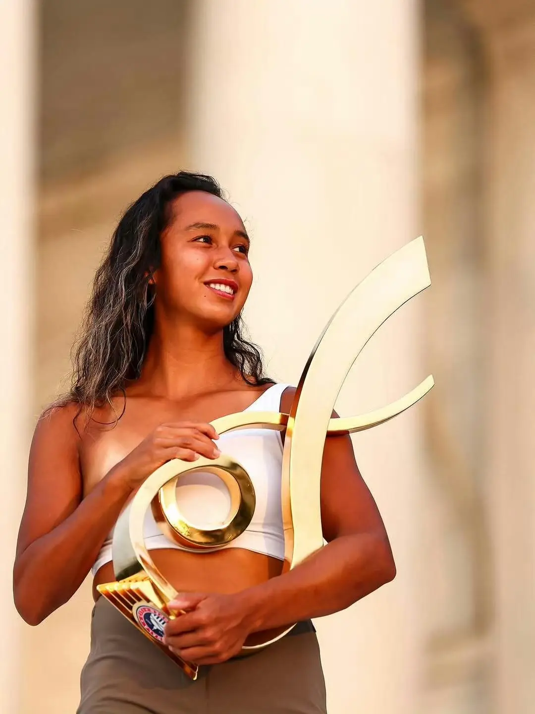 常被质疑, 露了名人恋 常被质疑, 露了名人恋