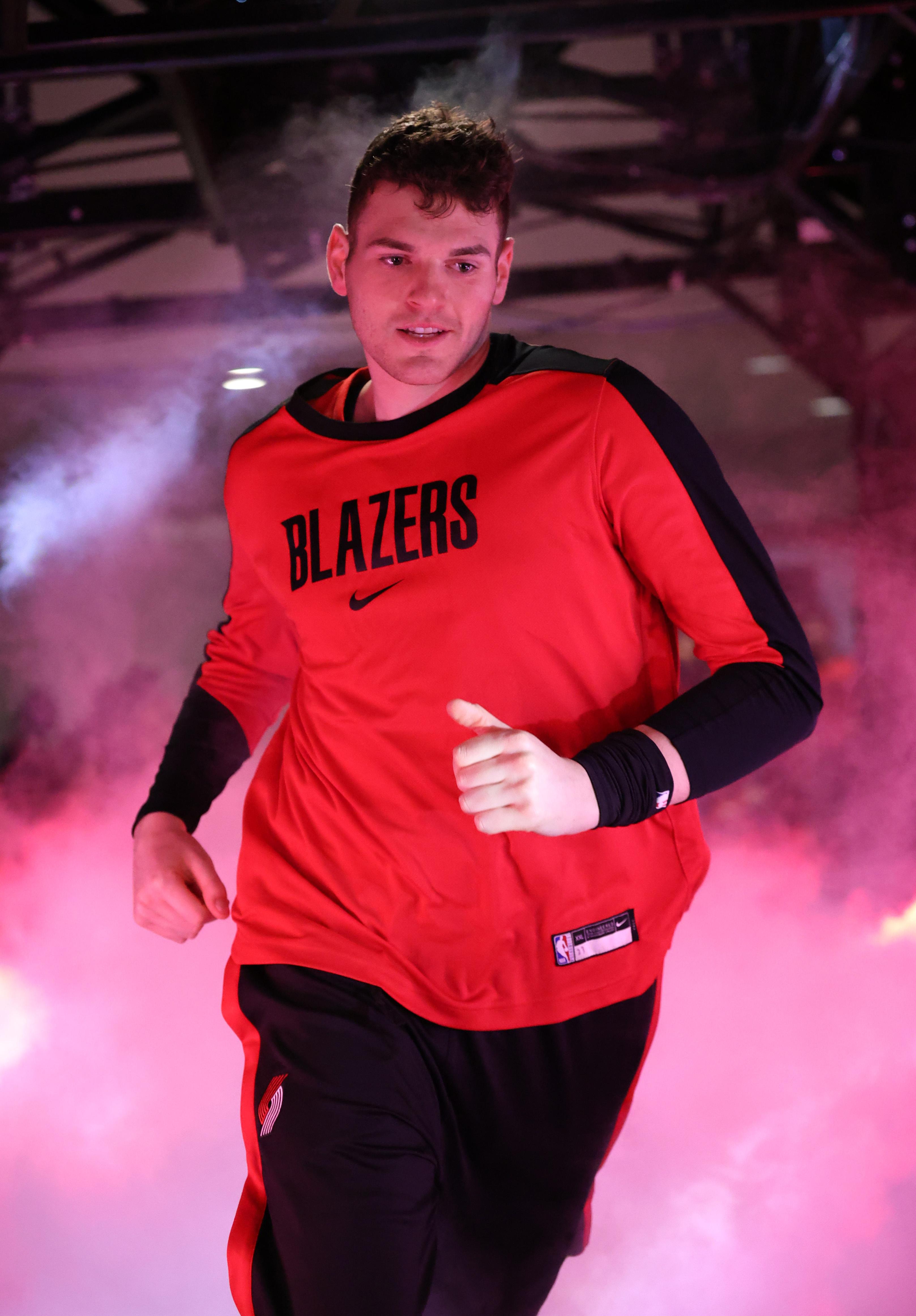 端展现出传 端展现出传